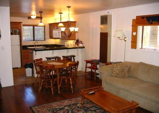 ジューンレイク Birch Creek #8 - 2Br/1.5Baヴィラ エクステリア 写真